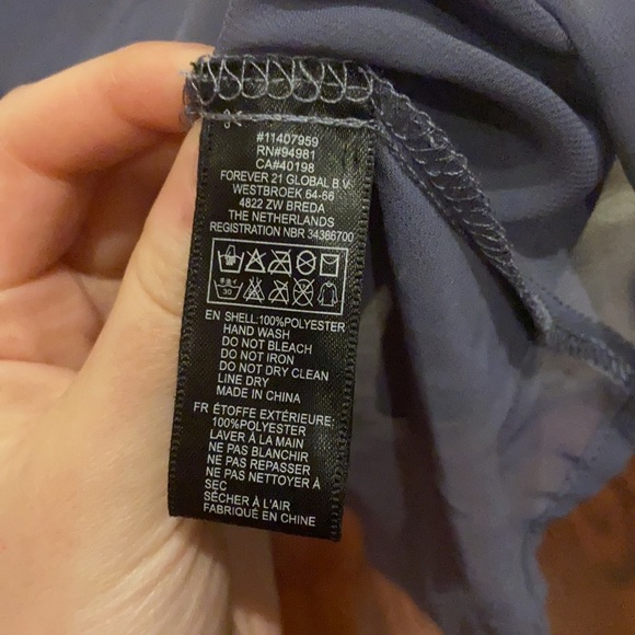 Forever 21 crop blouse - Picture 5 of 5